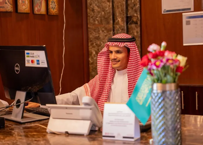 Laten Suites Serviced Apartment Al Naseem
